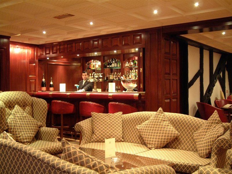 Barn Hotel London Райслип Экстерьер фото